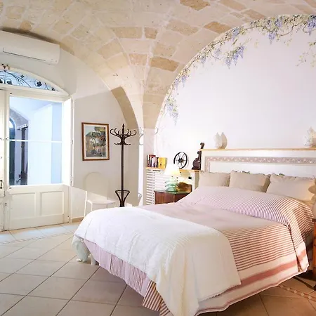 Casa D'Artista Suite & Garden-3
